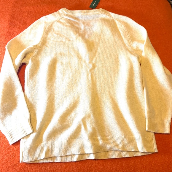 NWT Simons Cream V-Neck Sweater - Picture 8 of 9